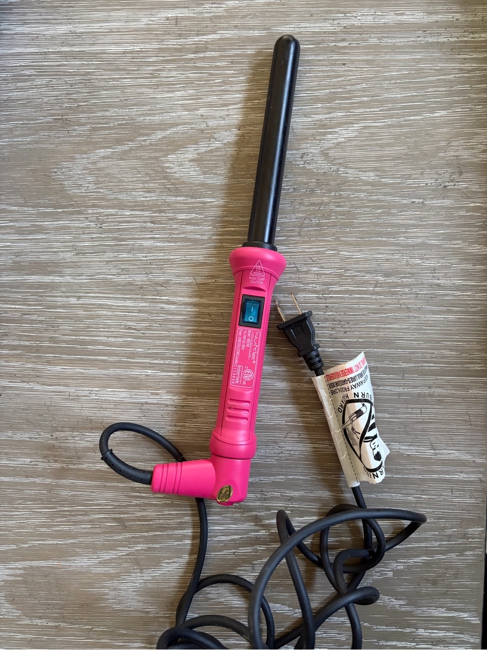 Pink NuMe Hair Curling Wand with Black Barrel